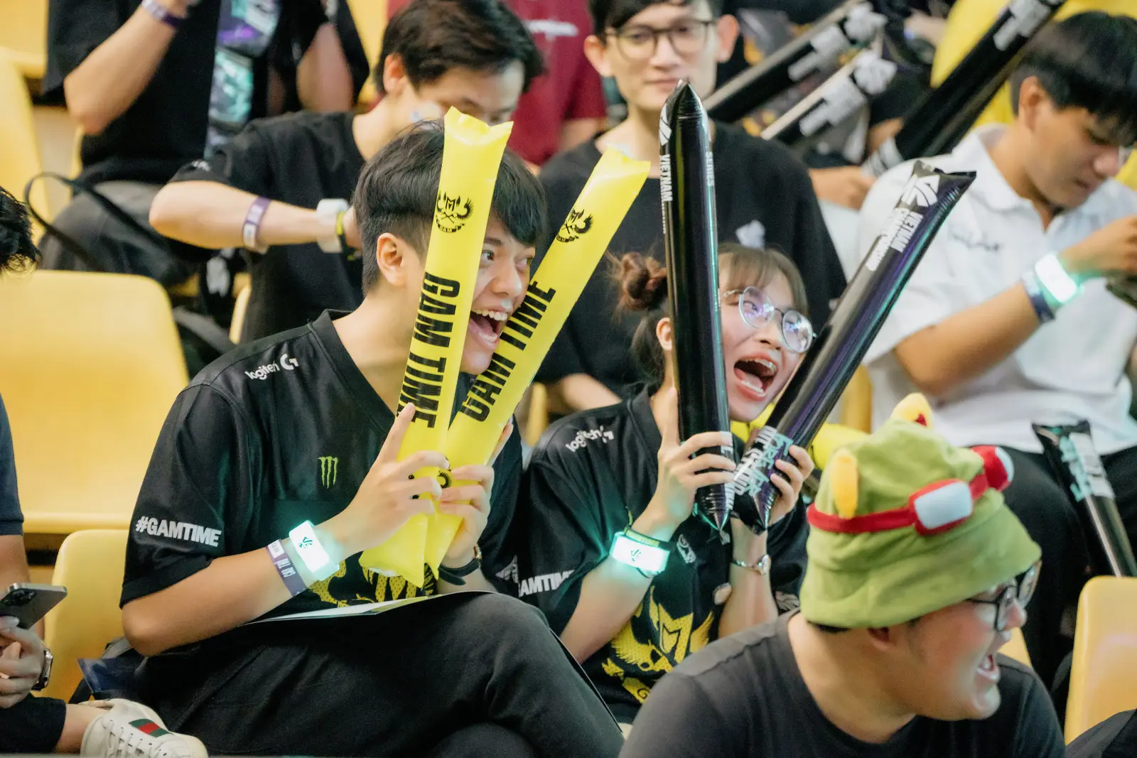 #GAMFAM cheering